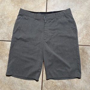 Travis Mathew Golf Chino Shorts Mens Size 32 Gray Flat Front Pinstriped